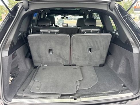Used 2019 Audi Q7 3.0T Premium Plus w/ Premium Plus Package AWD/4WD image 8