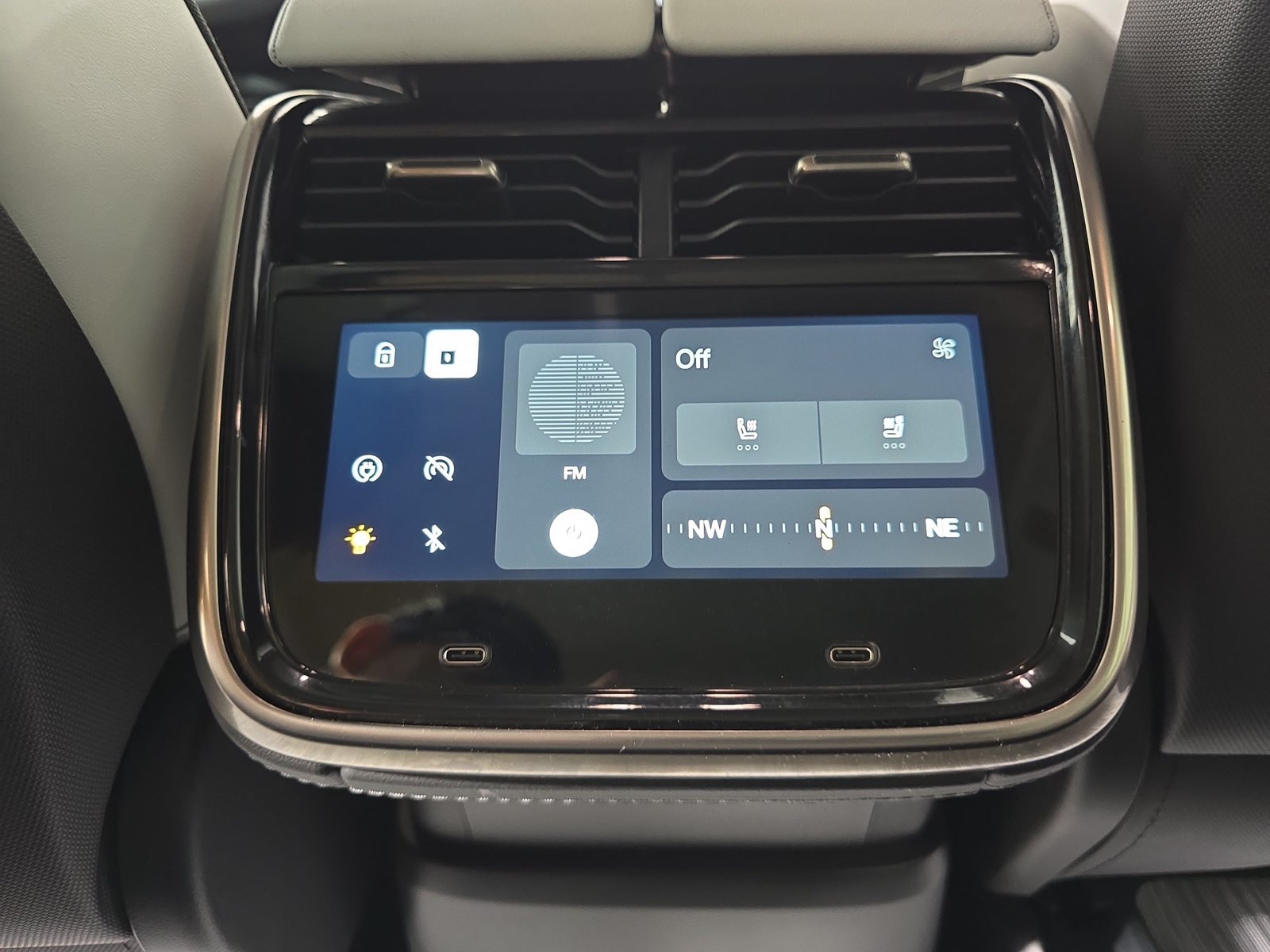 Used 2023 Rivian R1S Launch Edition Quad AWD/4WD image 30