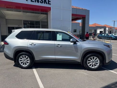 Certified 2026 Toyota Grand Highlander XLE FWD image 5