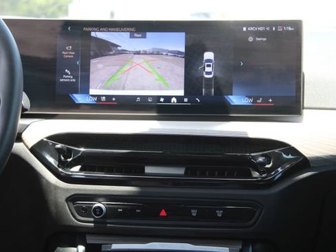 Used 2025 BMW 330i Sedan RWD image 15