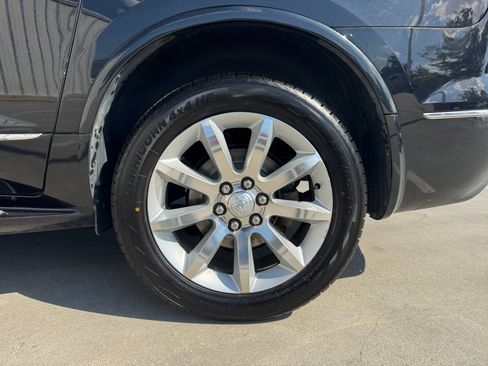 Used 2013 Buick Enclave Premium FWD image 26