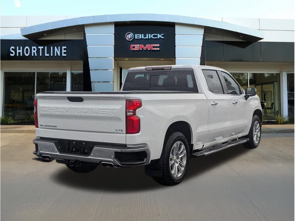 Used 2024 Chevrolet Silverado 1500 LTZ AWD/4WD image 3
