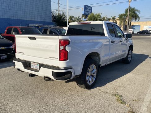 Used 2020 Chevrolet Silverado 1500 Custom w/ Custom Value Package RWD image 8