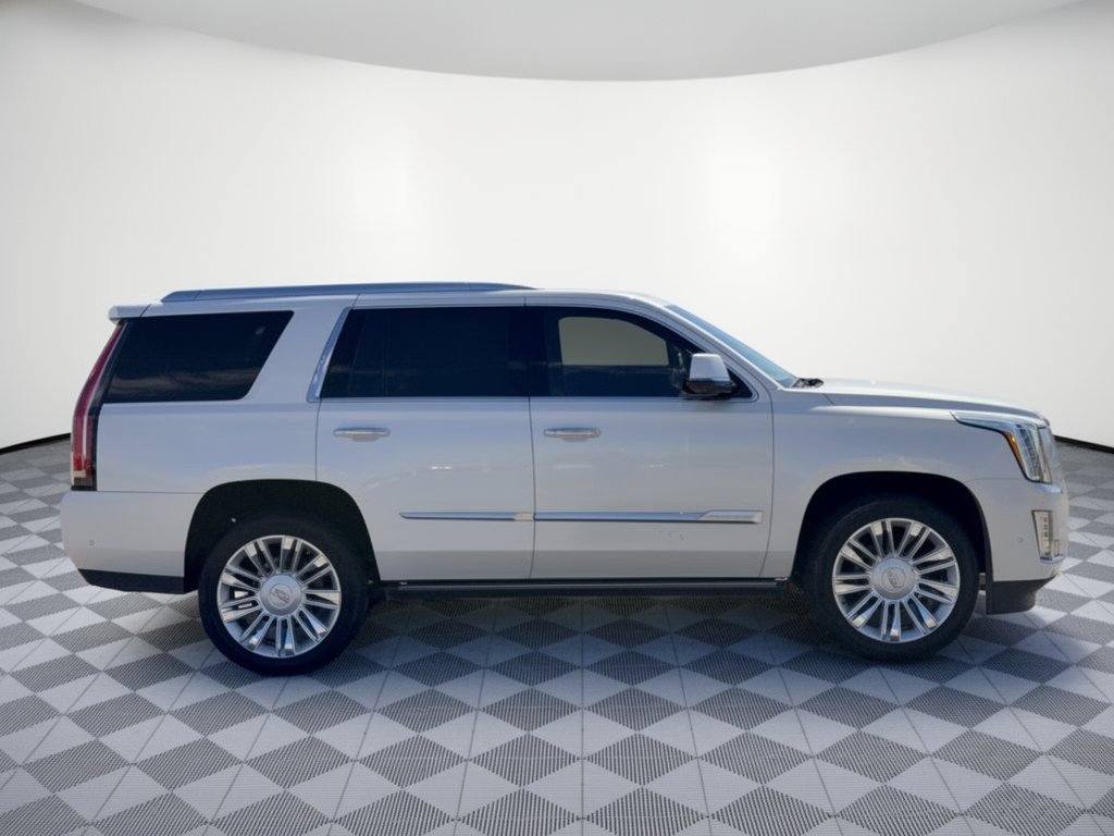 Used 2019 Cadillac Escalade Platinum AWD/4WD image 8