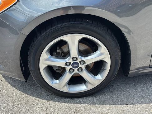 Used 2015 Ford Fusion SE w/ Equipment Group 201A FWD image 37