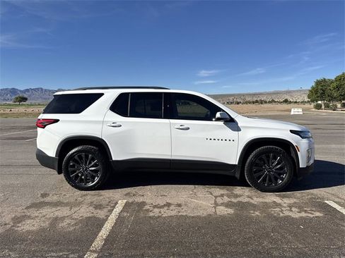 Used 2023 Chevrolet Traverse RS image 4