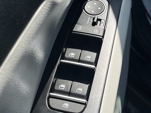 Used 2022 Kia Soul LX FWD image 27