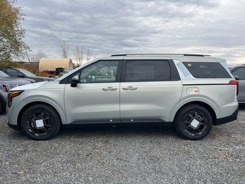 New 2026 Kia Carnival EX image 2