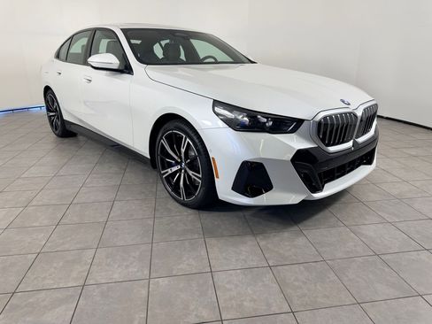 New 2026 BMW 530i 530i w/ M Sport Package image 7