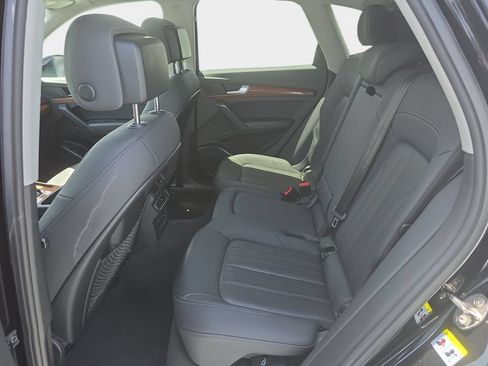 Used 2021 Audi Q5 2.0T Premium AWD/4WD image 25