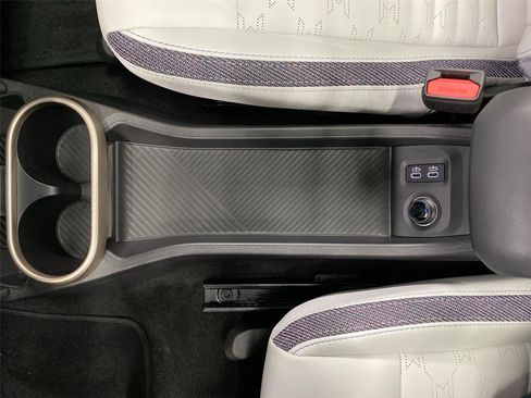 Certified 2025 MINI Cooper S image 27