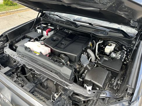 Used 2025 Toyota Tundra SR5 AWD/4WD image 31