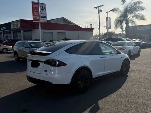 Used 2022 Tesla Model X Plaid image 12