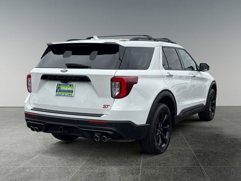 Used 2022 Ford Explorer ST w/ ST Street Pack image 7