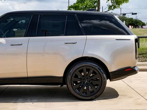 New 2026 Land Rover Range Rover SE AWD/4WD image 15