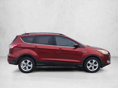 Used 2015 Ford Escape SE w/ Equipment Group 201A FWD image 4