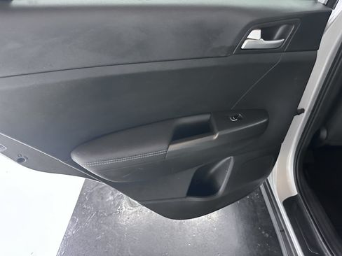Used 2021 Kia Sportage LX AWD/4WD image 23