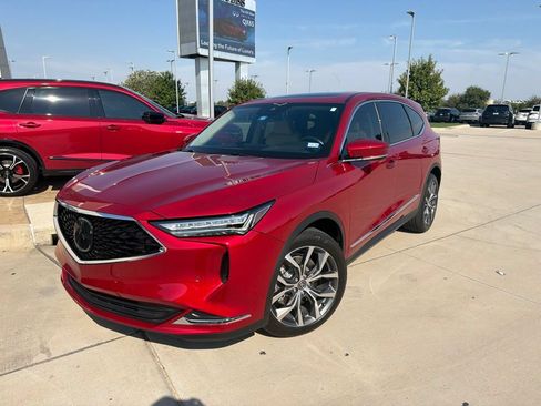 Used 2024 Acura MDX w/ Technology Package FWD image 2