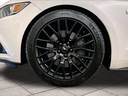 Used 2017 Ford Mustang GT Premium RWD image 8