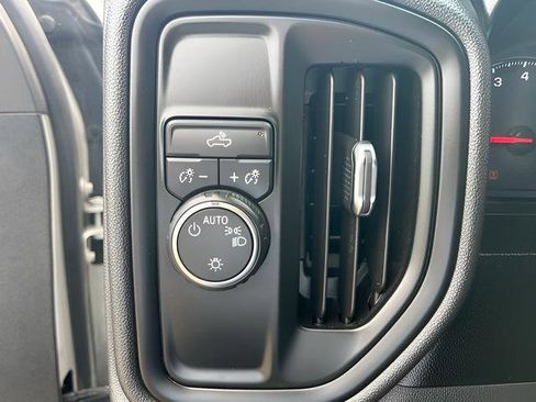 Used 2020 Chevrolet Silverado 1500 Custom w/ Custom Convenience Package RWD image 20