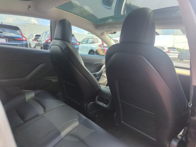 Used 2018 Tesla Model 3 Long Range RWD image 23