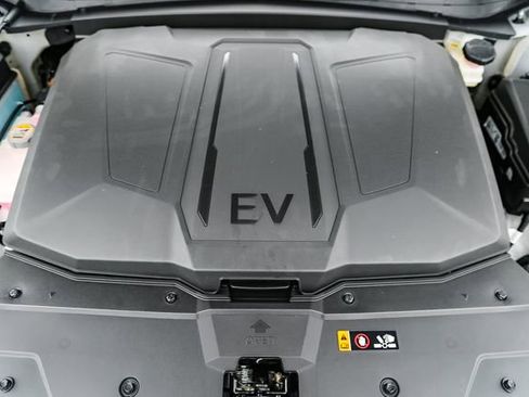 New 2026 Hyundai Ioniq 5 SE image 13