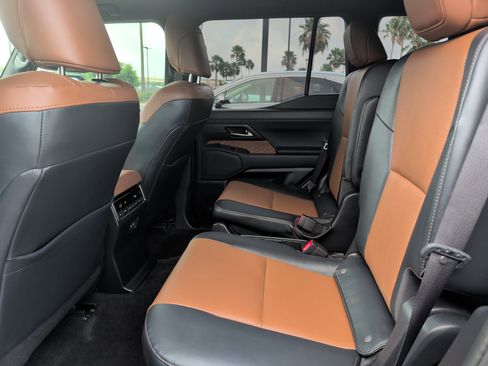 Used 2025 Lexus GX 550 w/ Cold Area Package image 25