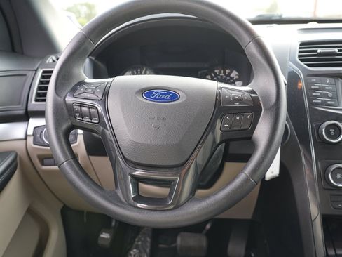 Used 2018 Ford Explorer 4WD w/ Class II Trailer Tow Package image 22