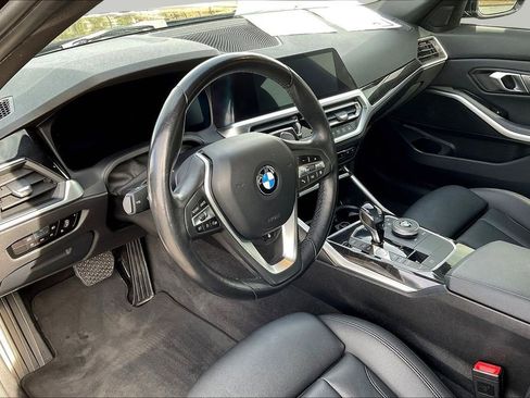 Used 2019 BMW 330i xDrive Sedan w/ Convenience Package image 17