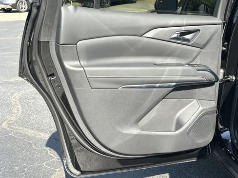 Certified 2024 Chevrolet Traverse Z71 w/ LPO, Floor Liner Package AWD/4WD image 22