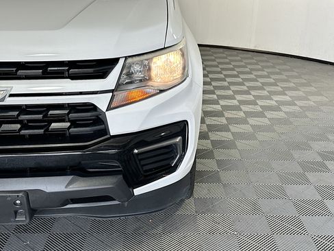 Used 2022 Chevrolet Colorado LT w/ Fleet Safety Package RWD image 9