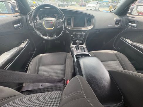 Used 2021 Dodge Charger SXT w/ Navigation & Travel Group AWD/4WD image 9