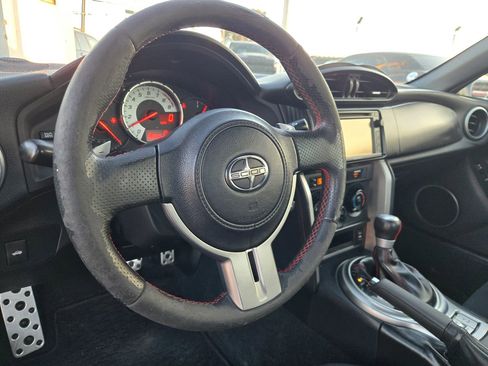 Used 2014 Scion FR-S image 11