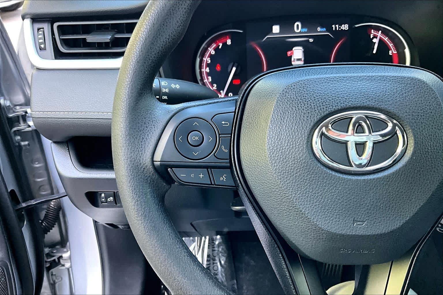 Used 2023 Toyota RAV4 LE AWD/4WD image 23