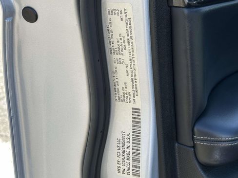 Used 2022 Jeep Grand Cherokee L Laredo image 28