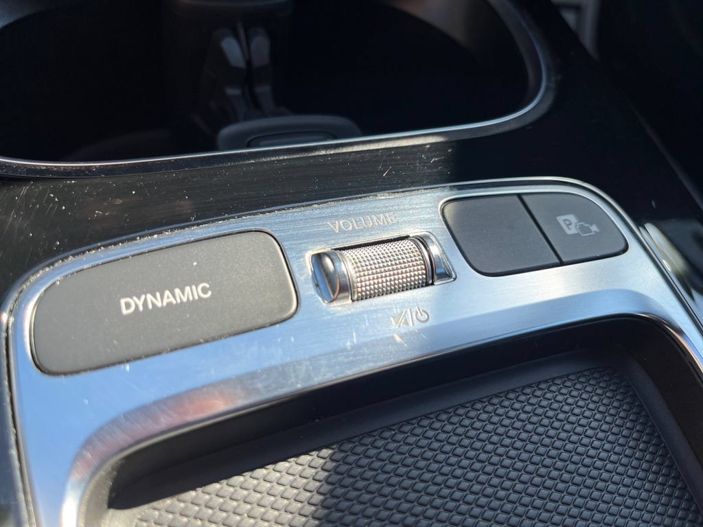 Used 2024 Mercedes-Benz CLA 250 4MATIC w/ Exclusive Package image 24
