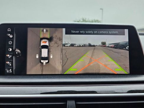 Used 2016 BMW 750i xDrive image 16