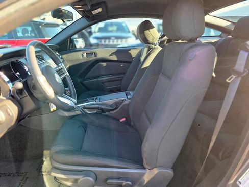 Used 2013 Ford Mustang Coupe RWD image 21