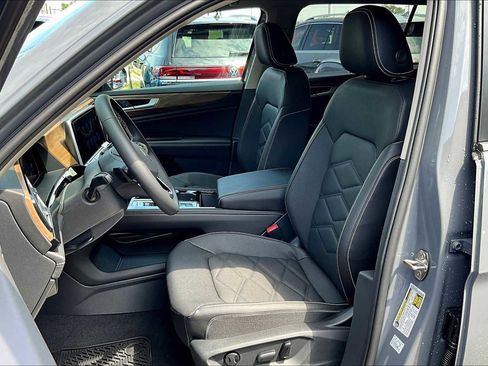 New 2026 Volkswagen Atlas SE image 9