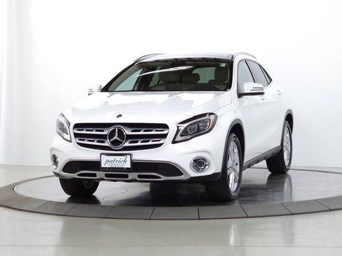 Used 2019 Mercedes-Benz GLA 250 4MATIC image 4