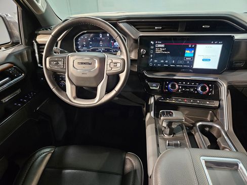 Used 2022 GMC Sierra 1500 Denali image 9