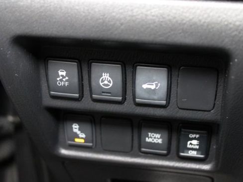 Used 2018 Nissan Pathfinder SL w/ Midnight Edition Package FWD image 21