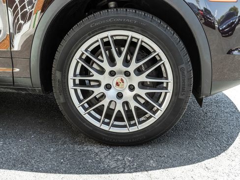Used 2016 Porsche Cayenne AWD/4WD image 4