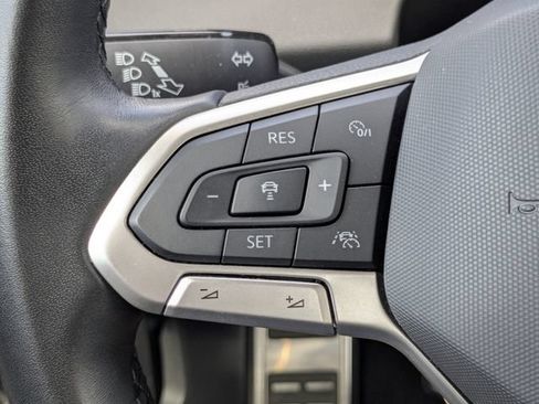Used 2025 Volkswagen Jetta Sport FWD image 25