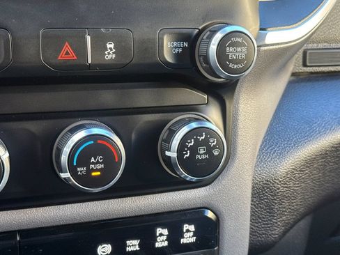 Used 2024 RAM 2500 Big Horn AWD/4WD image 29