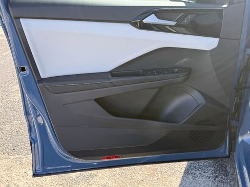 New 2026 Volkswagen Taos S image 10