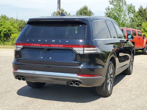 Used 2025 Lincoln Aviator AWD image 4