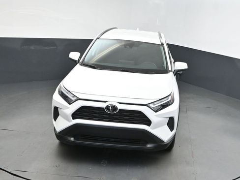 Used 2022 Toyota RAV4 XLE image 38