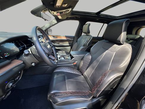 Used 2022 Jeep Grand Cherokee Summit w/ Advanced Protech Group IV image 26