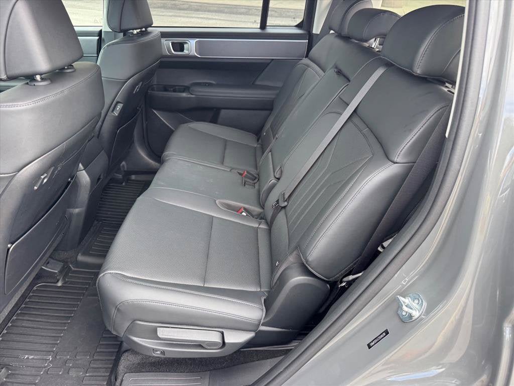 Used 2025 Hyundai Santa Fe SEL AWD/4WD image 14